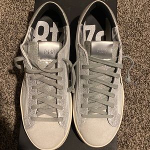 Glitter lace up sneaker :)